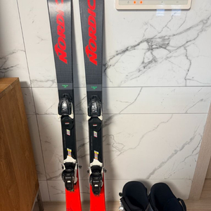 노르디카 주니어 스키130 부츠240-245 세트