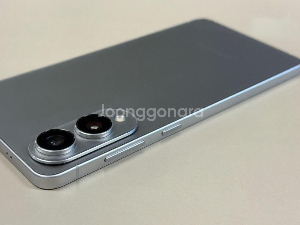 ss(83만원)갤럭시S25엣지 실버 256G 정상해지 하자일절없는 새폰급 단말기--3