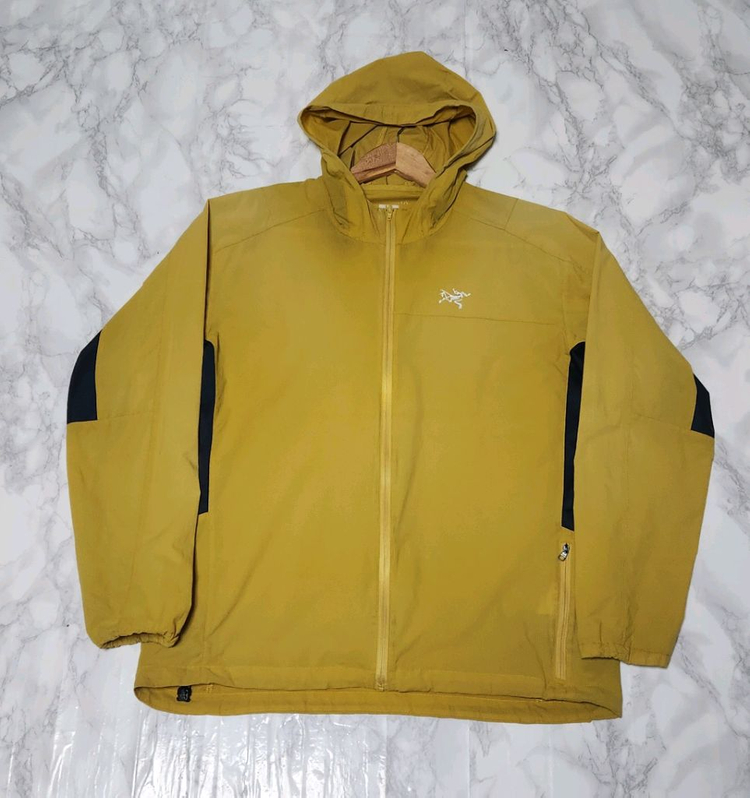 아크테릭스 머스타드 바람막이 자켓 이미지