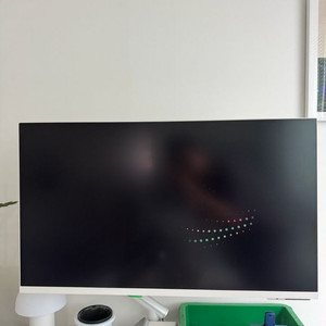 삼성 모니터 M8 32인치