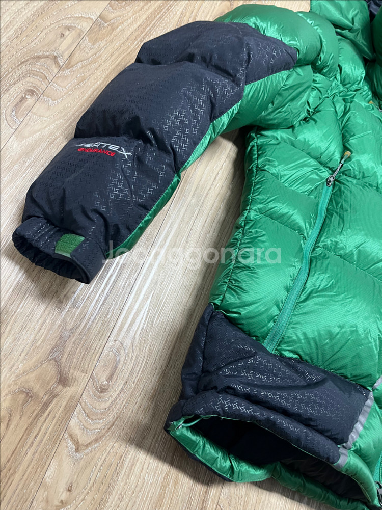 에코로바 퍼텍스 구스다운 패딩 100--2