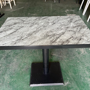 중고테이블 대리석느낌 4인용 테이블 개당 3만원팝니다