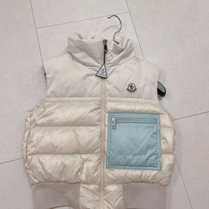 몽클레어 키즈 cruel 구스조끼패딩 12y 새상품