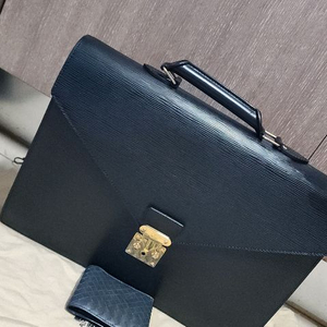 루이비통 세르비에 서류가방