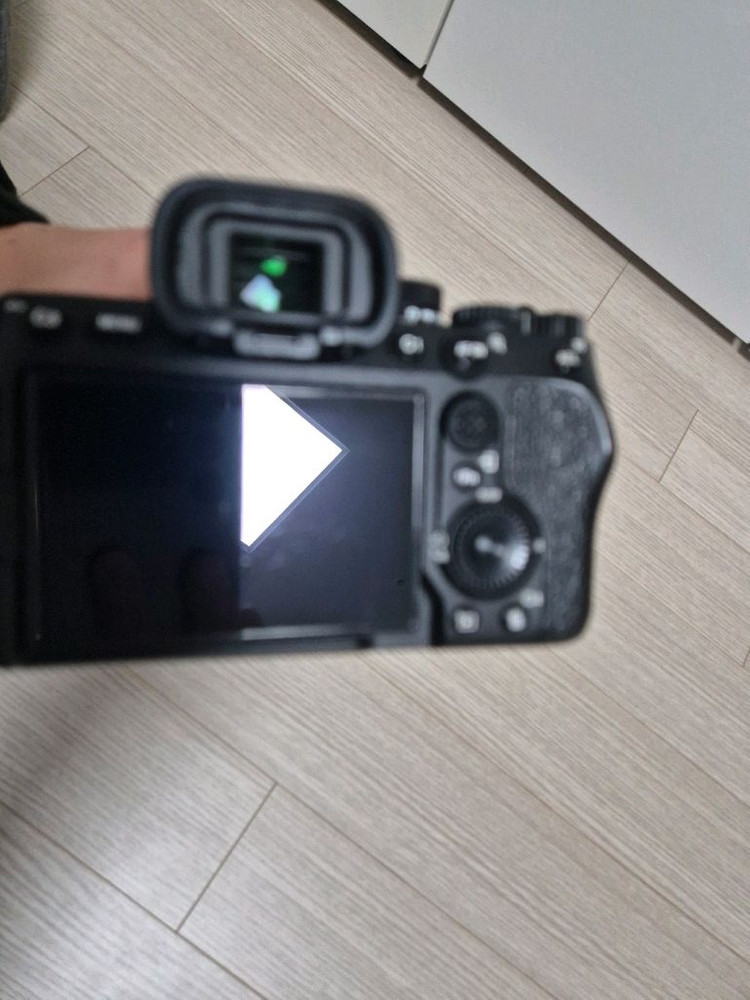 소니 A7M4 바디만 판매 컷수 3만이상--4