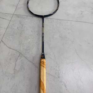 와이디 라켓 청룡 CHUNGRYONG CR88 신동급 팝니다 이미지