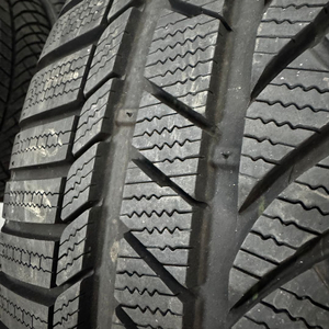 20인치 금호 윈터타이어(윈터크래프트wp72) 판매합니다.(상태정말굳)