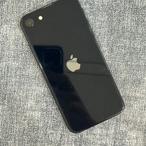 *자급제* 아이폰SE3 128G 블랙색상 배터리 83% 깨끗한폰 18 만원 판매 합니다