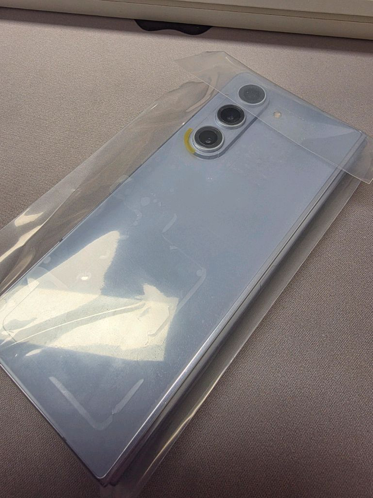 폴드5 256 올갈이 후 미사용 판매합니다 이미지