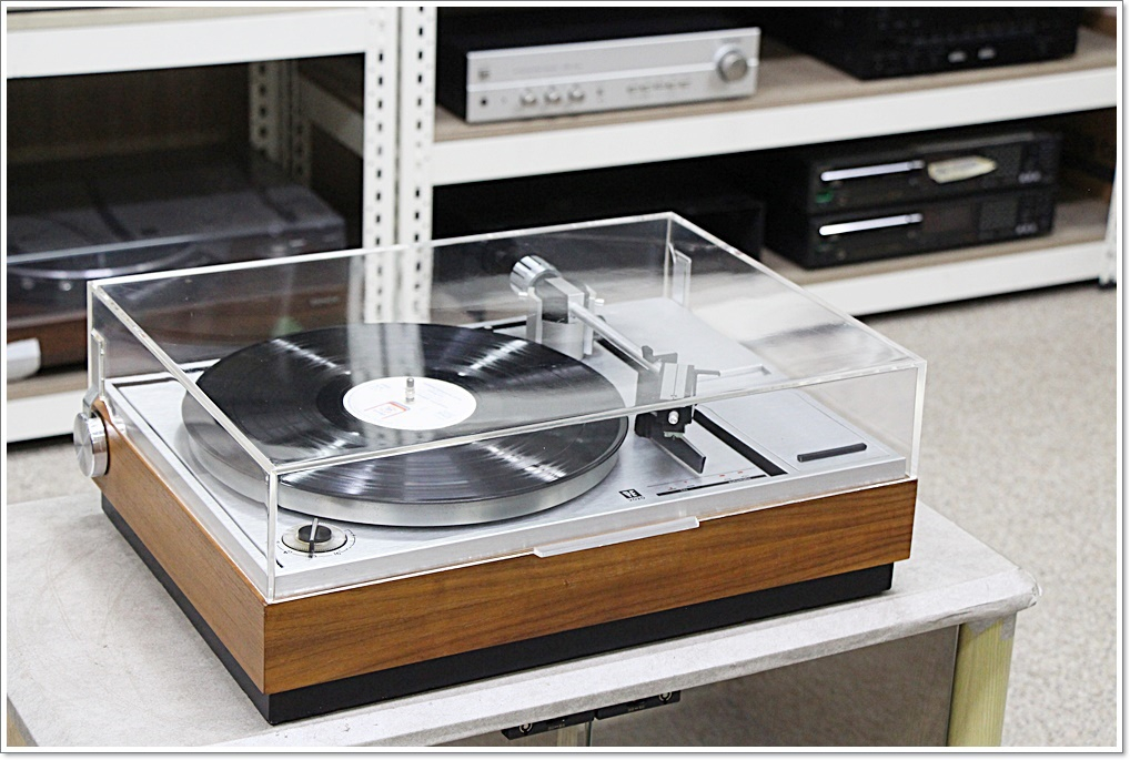 PE(독일) A급 전자동 명기 턴테이블 모델 PE 2020L 이미지