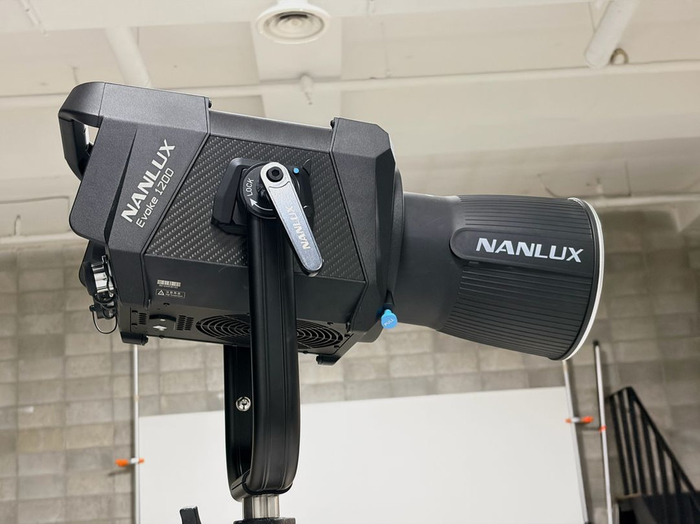 NANLUX 난룩스 Evoke 1200 LED 조명--3