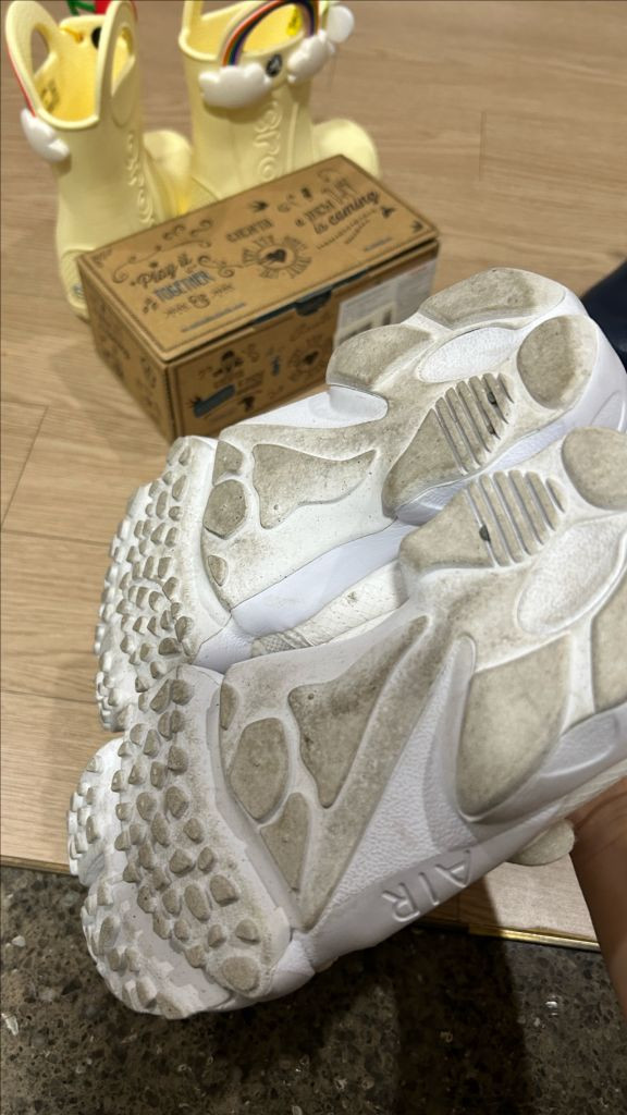 나이키 에어리프트 화이트 230 이미지