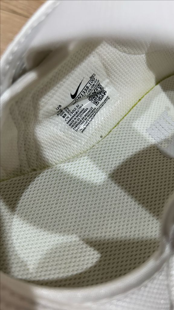 나이키 에어리프트 화이트 230 이미지