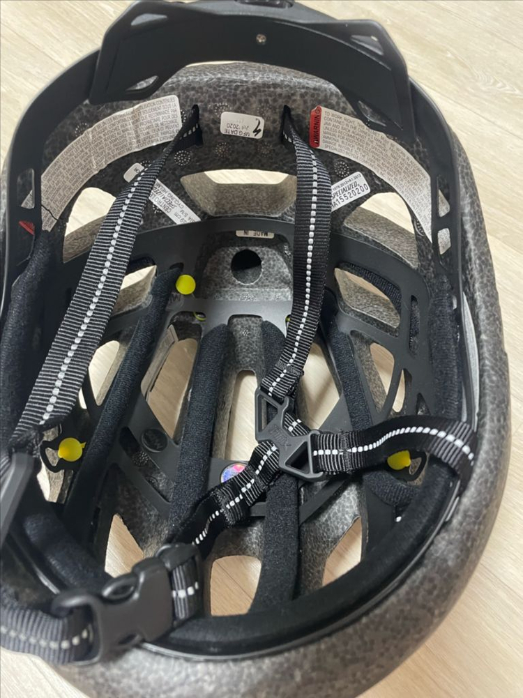 스페셜라이즈드 아동헬멧--4