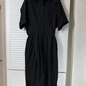 [새상품] 한섬 래트 LATT 블랙 카라 원피스 23ss