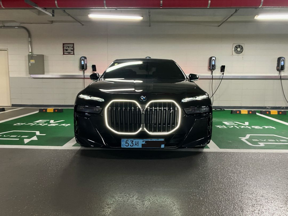 bmw i7 xdrive 60 m sport 리스승계합니다--0
