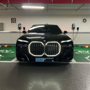 bmw i7 xdrive 60 m sport 리스승계합니다