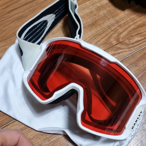 라인마이너 오클리