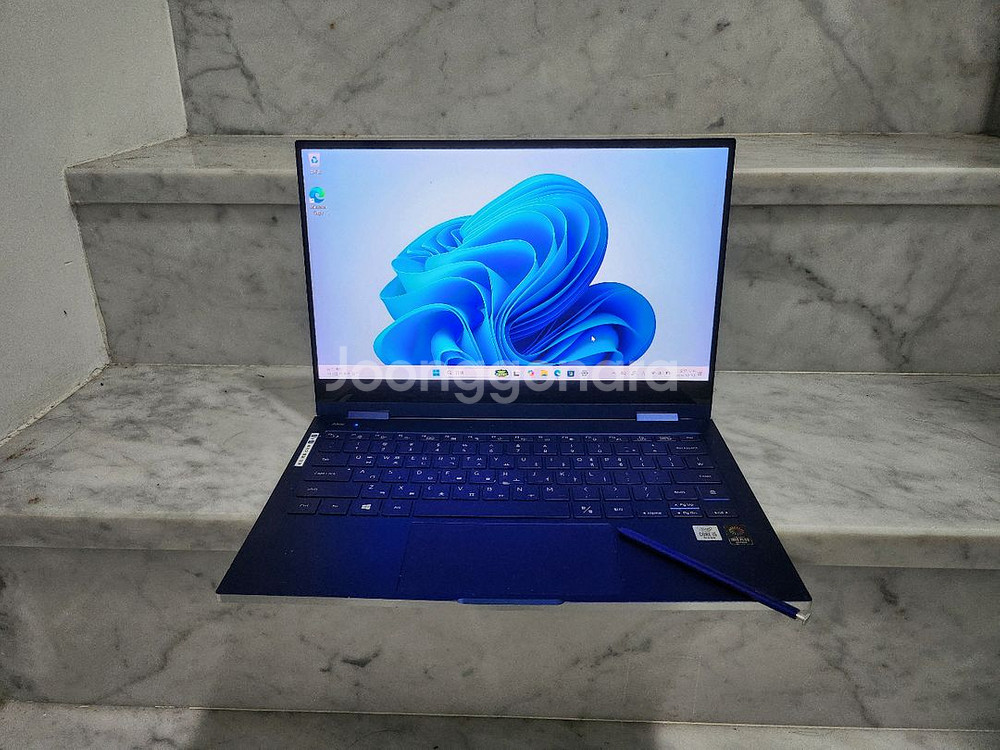 삼성 i5 10세대 갤럭시북 플렉스 터치스크린(충전기없어요)--0