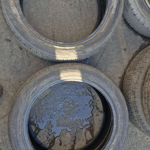 215/45/17 한국 타이어2본 팝니다