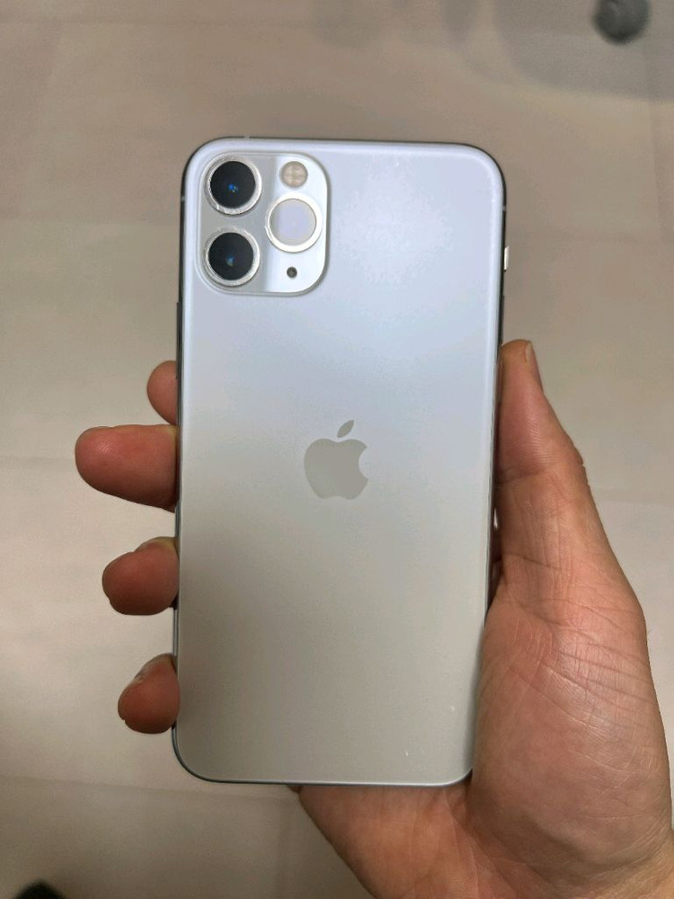 아이폰11프로 256기가 화이트 팔아요 이미지