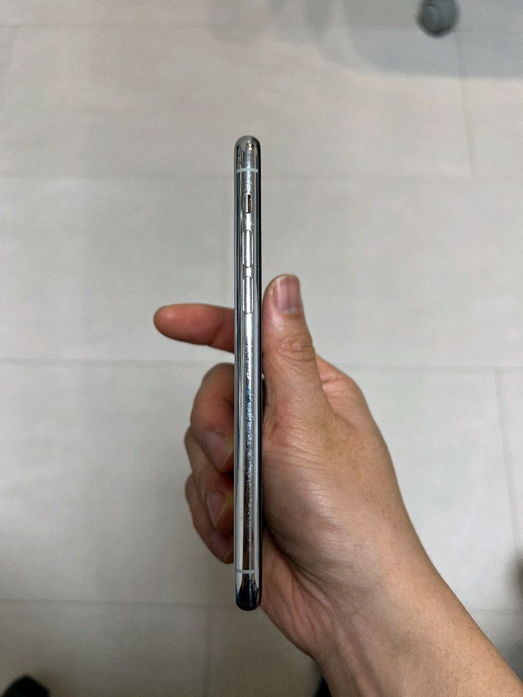 아이폰11프로 256기가 화이트 팔아요 이미지