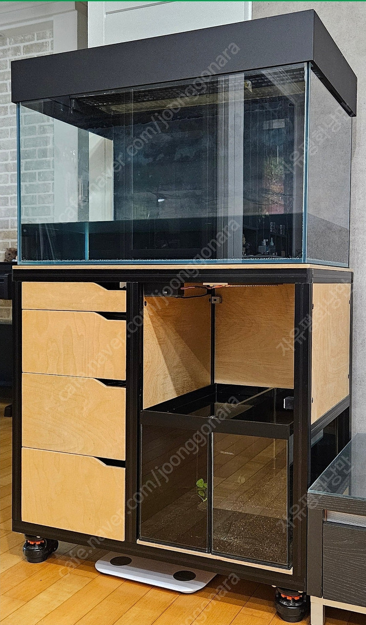 2자반 수제작 축양장/받침대/거치대 (어항 포함) / 경기 광명--0