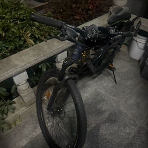 칼라스27.5인치 27단자전거