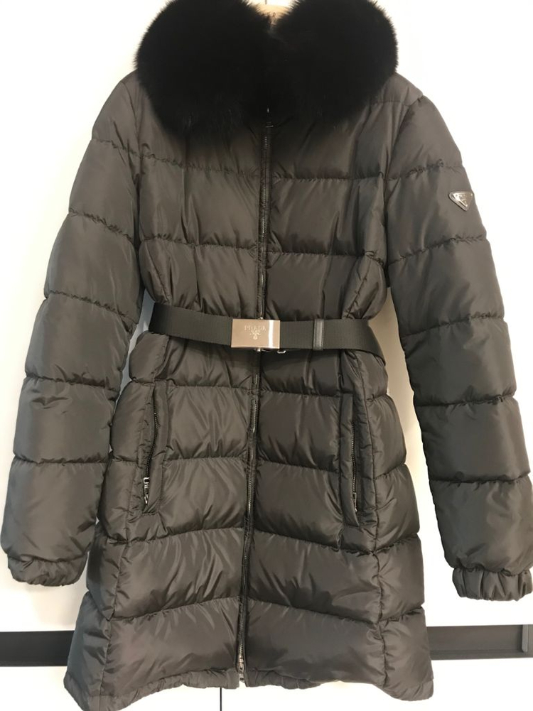 프라다 폭스퍼 패딩 66사이즈--3