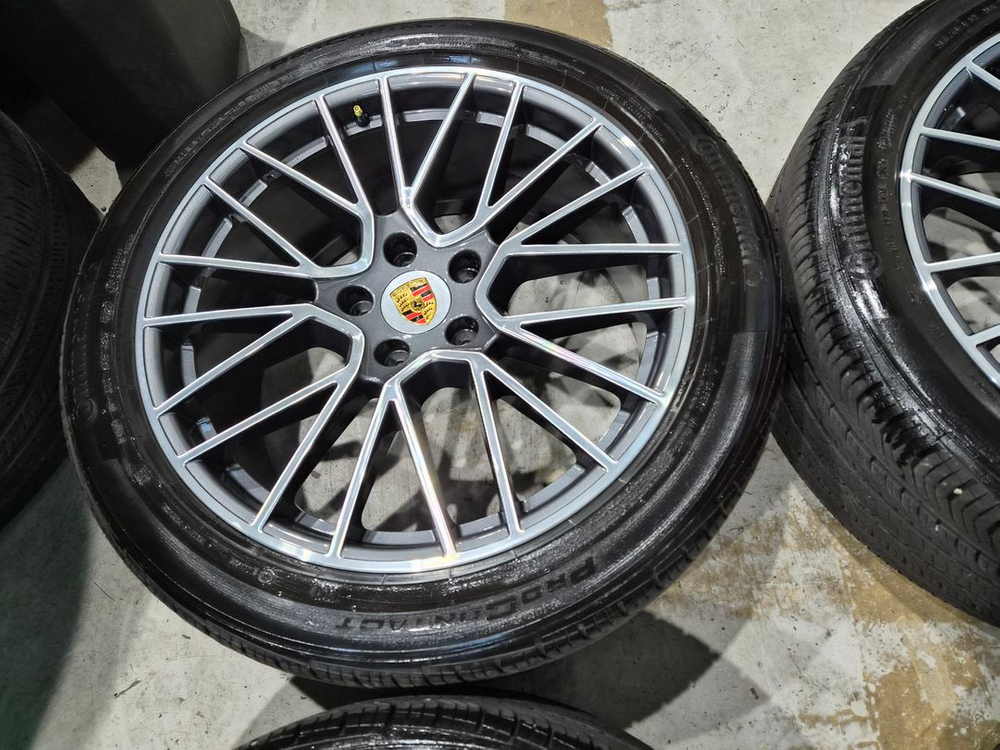 포르쉐 카이엔RS스파이더 21인치 순정 휠타이어 판매합니다--3