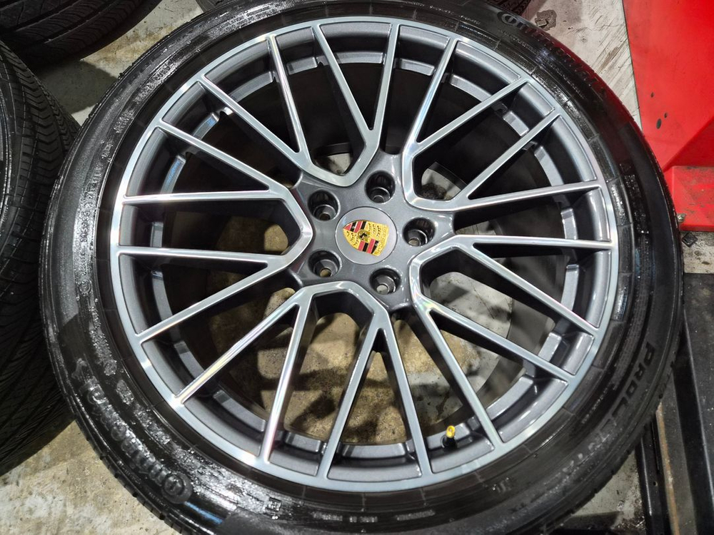 포르쉐 카이엔RS스파이더 21인치 순정 휠타이어 판매합니다--1