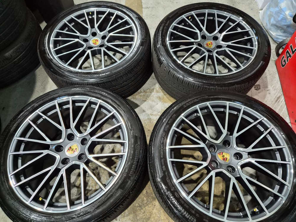 포르쉐 카이엔RS스파이더 21인치 순정 휠타이어 판매합니다--0