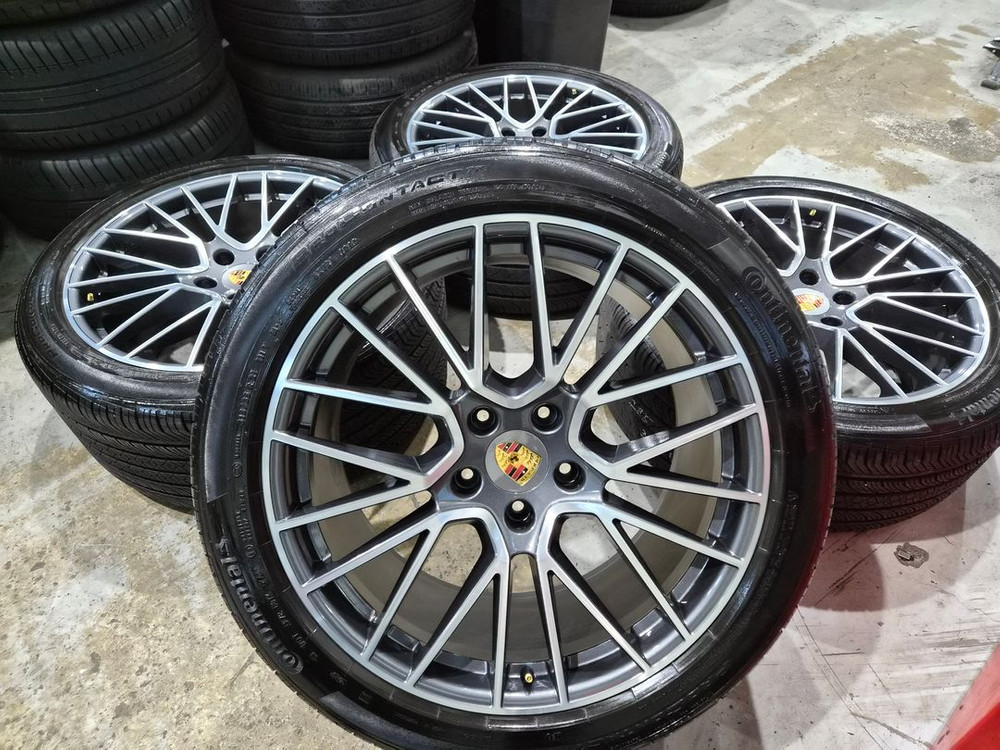 포르쉐 카이엔RS스파이더 21인치 순정 휠타이어 판매합니다--7