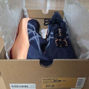 노바블라스트5 WIDE 270 새상품 팝니다