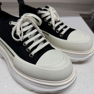 알렉산더 맥퀸 트레드슬릭 40