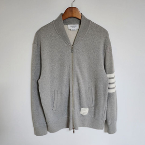 [3] 톰브라운 그레이 사선완장 블루종 삼선 자켓 MJT280A