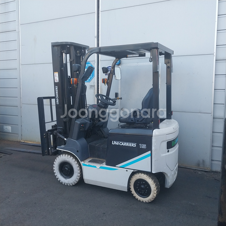 유니캐리어스 1.5톤 전동지게차 3단5000MM 사이드쉬프트장착 2019년식 신차수준--1