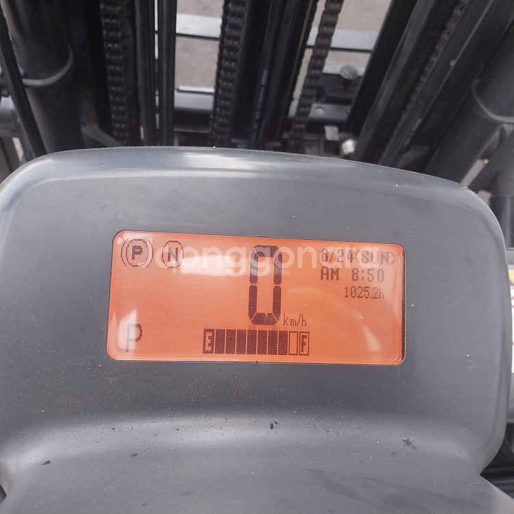 유니캐리어스 1.5톤 전동지게차 3단5000MM 사이드쉬프트장착 2019년식 신차수준--3