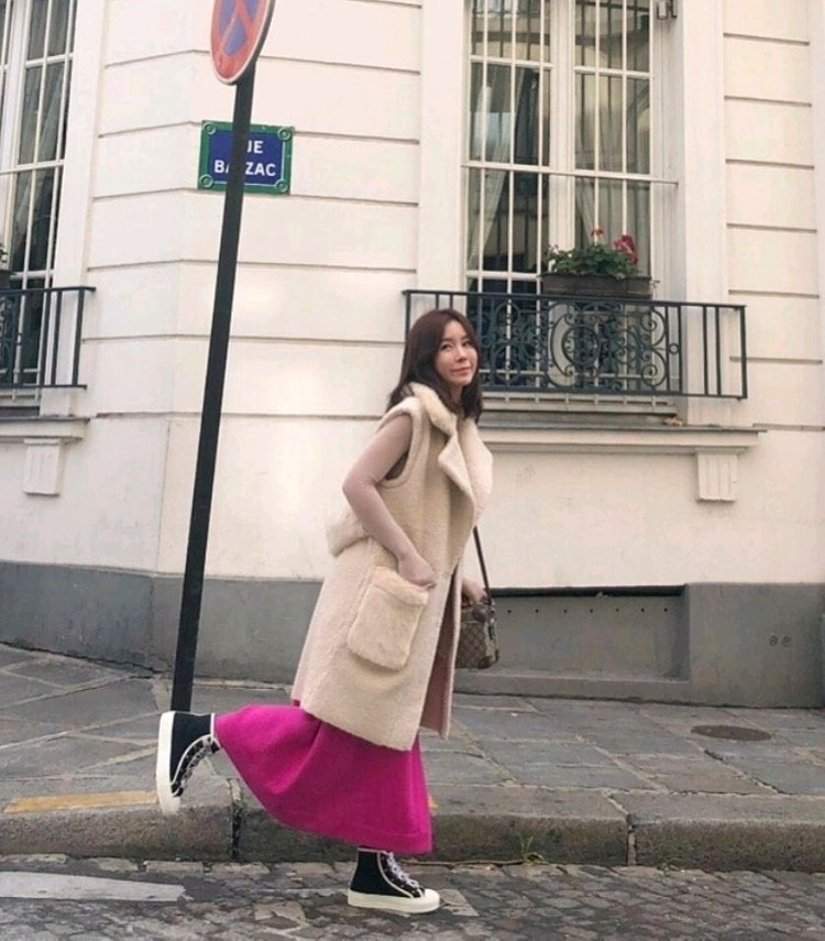 아브컬렉션 에코퍼 무스탕 조끼 블랙 여성 베스트 이미지