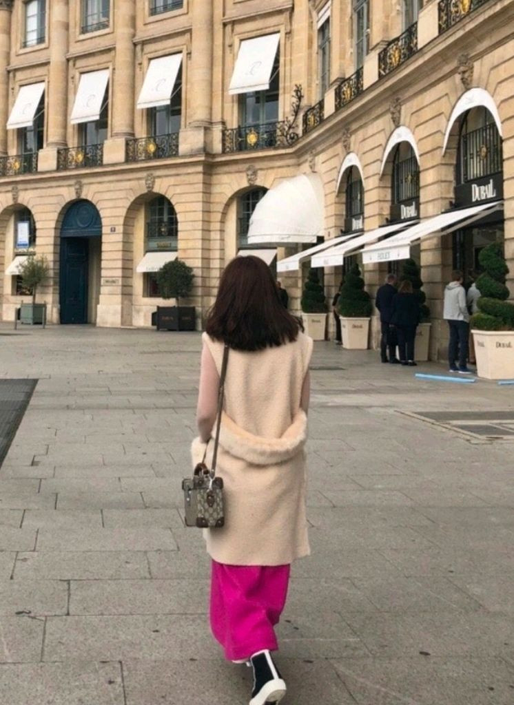 아브컬렉션 에코퍼 무스탕 조끼 블랙 여성 베스트 이미지