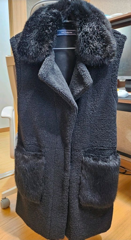 아브컬렉션 에코퍼 무스탕 조끼 블랙 여성 베스트 이미지