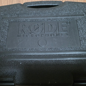 로데nt5 두개 한쌍+케이블+오디오인터페이스+거치대
