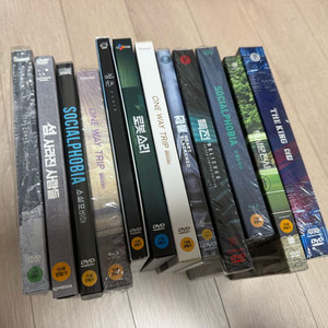 여러 영화 DVD, 블루레이 및 옷소매 붉은끝동 블루레이, 아이유 골든아워 블루레이