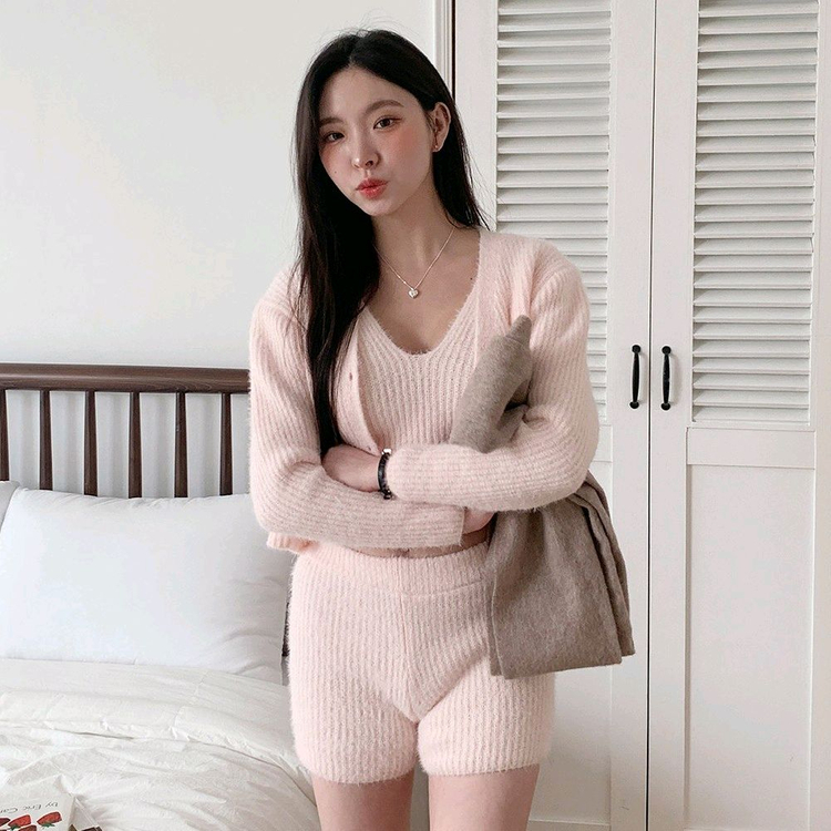 울 니트 V넥 크롭 가디건 나시 숏팬츠 세트--1