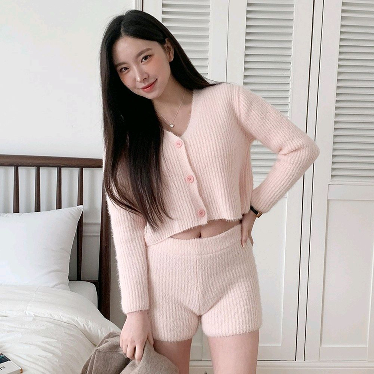 울 니트 V넥 크롭 가디건 나시 숏팬츠 세트--4