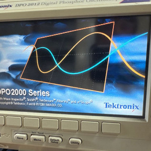 디지털 오실로스코프 Tektronix 텍트로닉스 사의 DPO2012 Oscilloscope