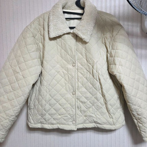 새상품 덤블카라 퀼팅점퍼