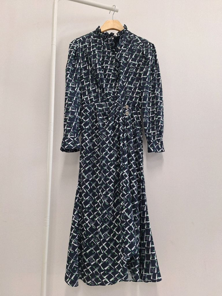 한섬 마인 넥 프릴 원피스--1