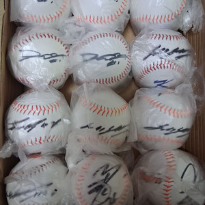 한화 이글스 선수단(장종훈, 문동주, 노시환) 친필사인볼 2