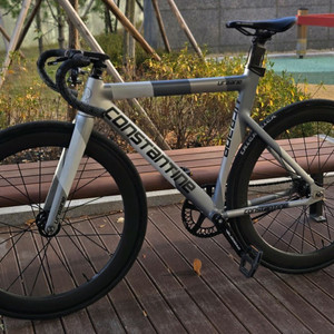 콘스탄틴 픽시 자전거